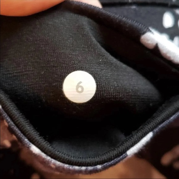 LULULEMON WUNDER UNDER CROP LEGGINGS - Picture 3 of 3